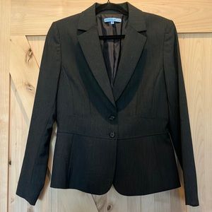 ANTONIO MELANI Women’s Tailored Suit Jacket Blazer. Gray w/ Pattern. Size 8.